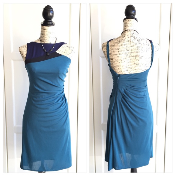 BCBGMaxAzria Dresses & Skirts - BCBGMaxAzria Blue Colorblock Dress